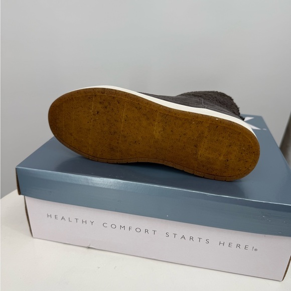 Aetrex Winnie Black Shearling Weatherproof Orthotic Arch Support PC400 Size 8.5 - Picture 10 of 15